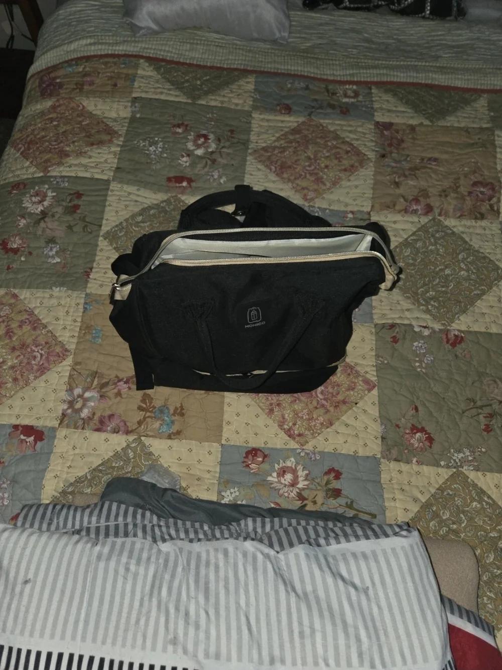 Momigo black insulated
